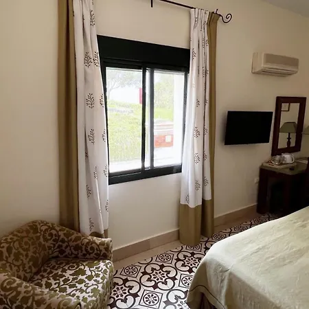 Hotel Sindhura 3*