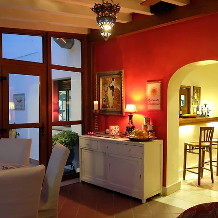 Sindhura Hotel 3*